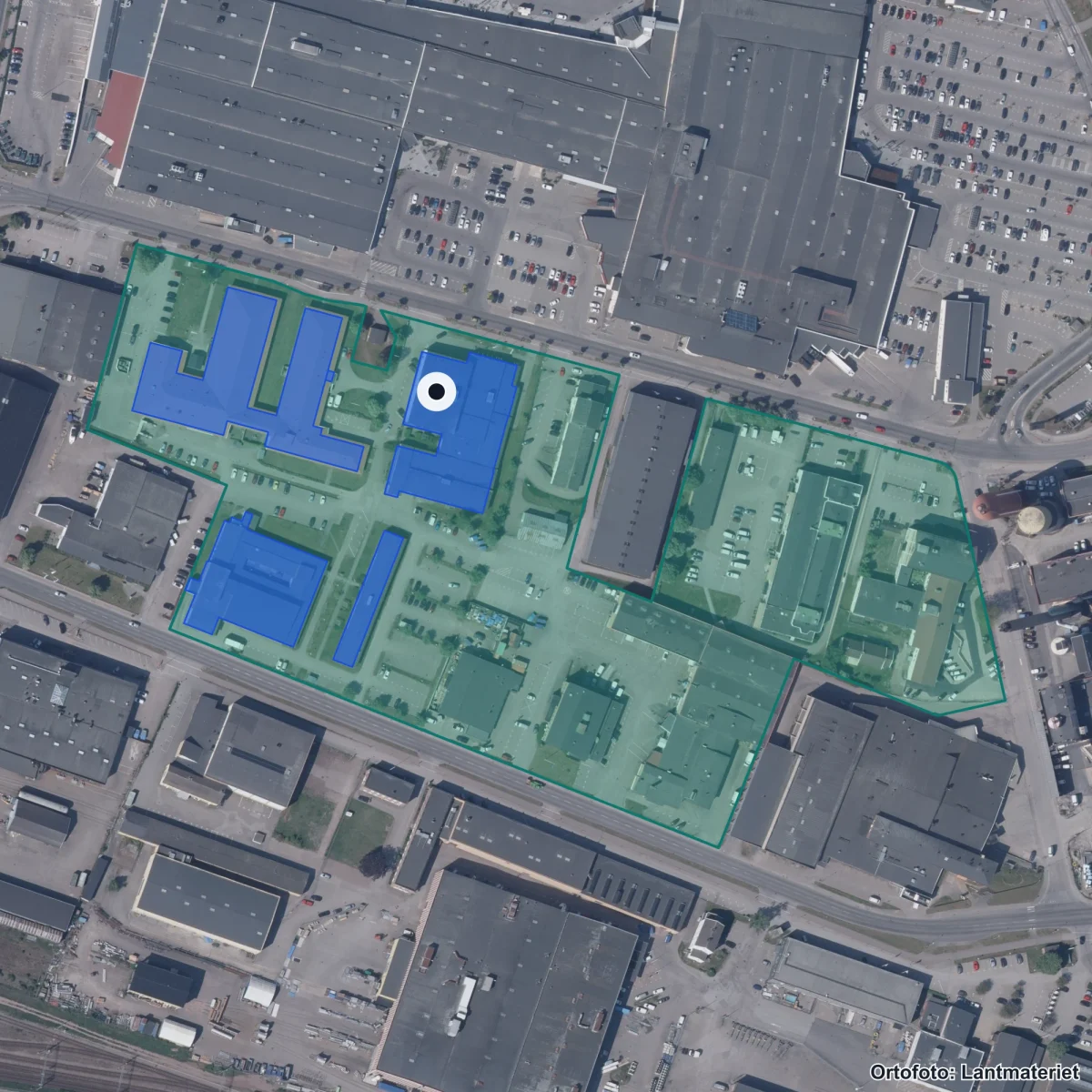 Flygbild över Praktiska Gymnasiet Kalmar, ortofoto från Lantmäteriet