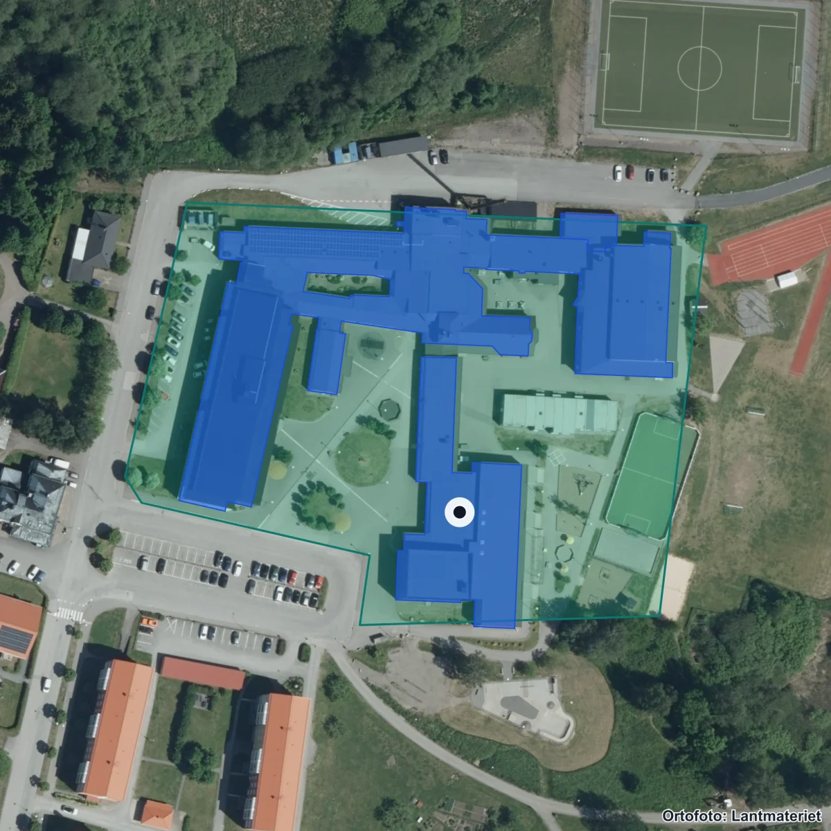 Flygbild över Värgårdsskolan 4-6, ortofoto från Lantmäteriet