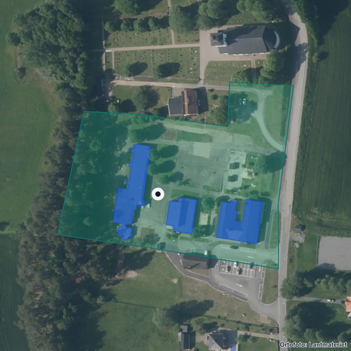 Flygbild över Björkö skola, ortofoto från Lantmäteriet