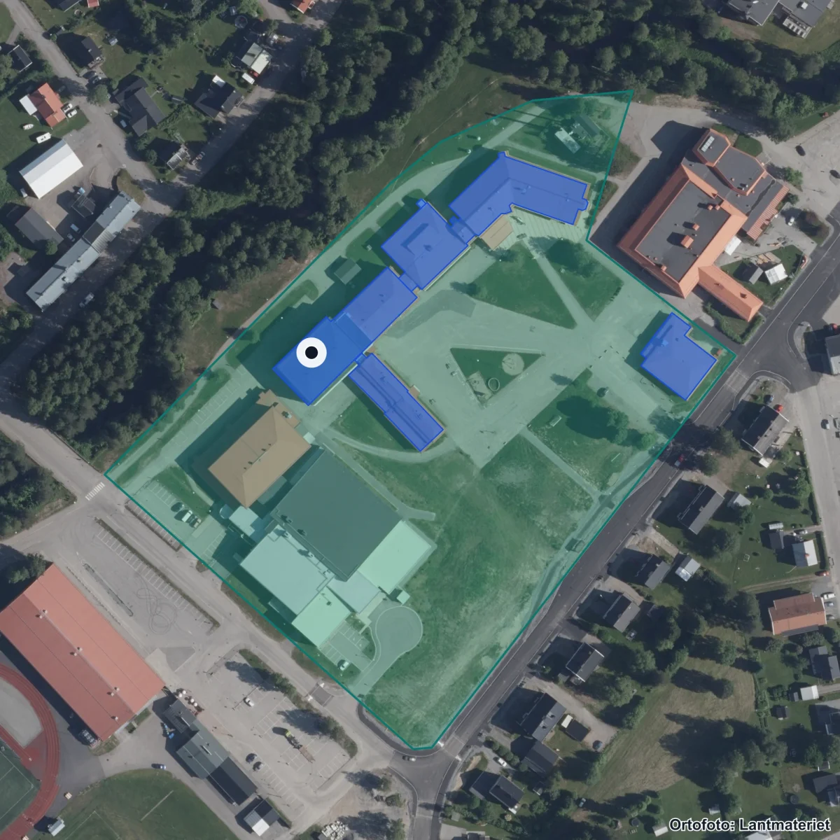 Flygbild över Älvåkraskolan, ortofoto från Lantmäteriet