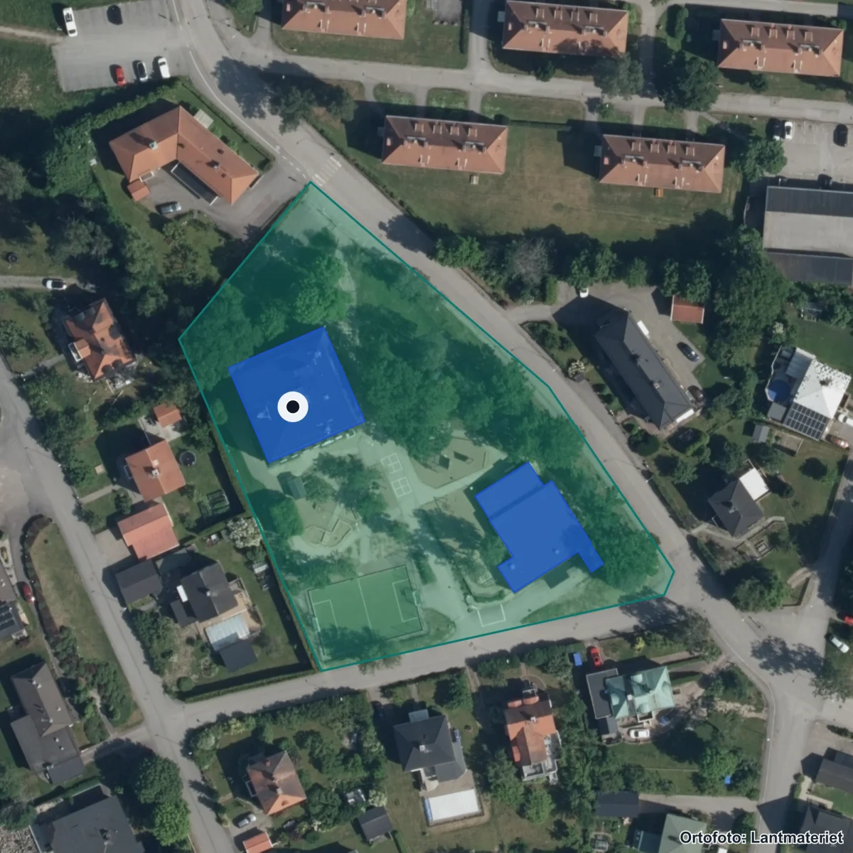 Flygbild över Högalidsskolan, ortofoto från Lantmäteriet