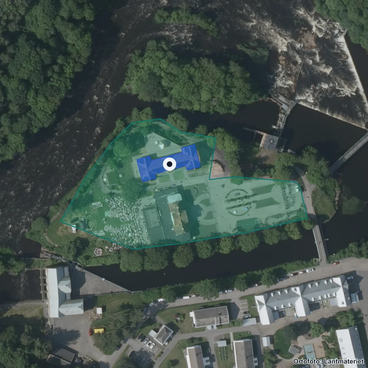 Flygbild över Vesterhavsskolan, ortofoto från Lantmäteriet