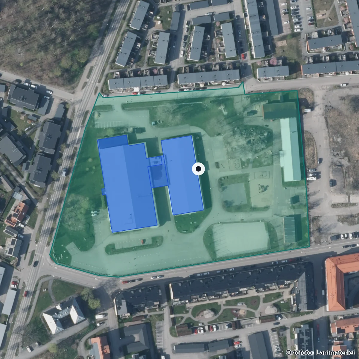 Flygbild över Grenadjärskolan, ortofoto från Lantmäteriet