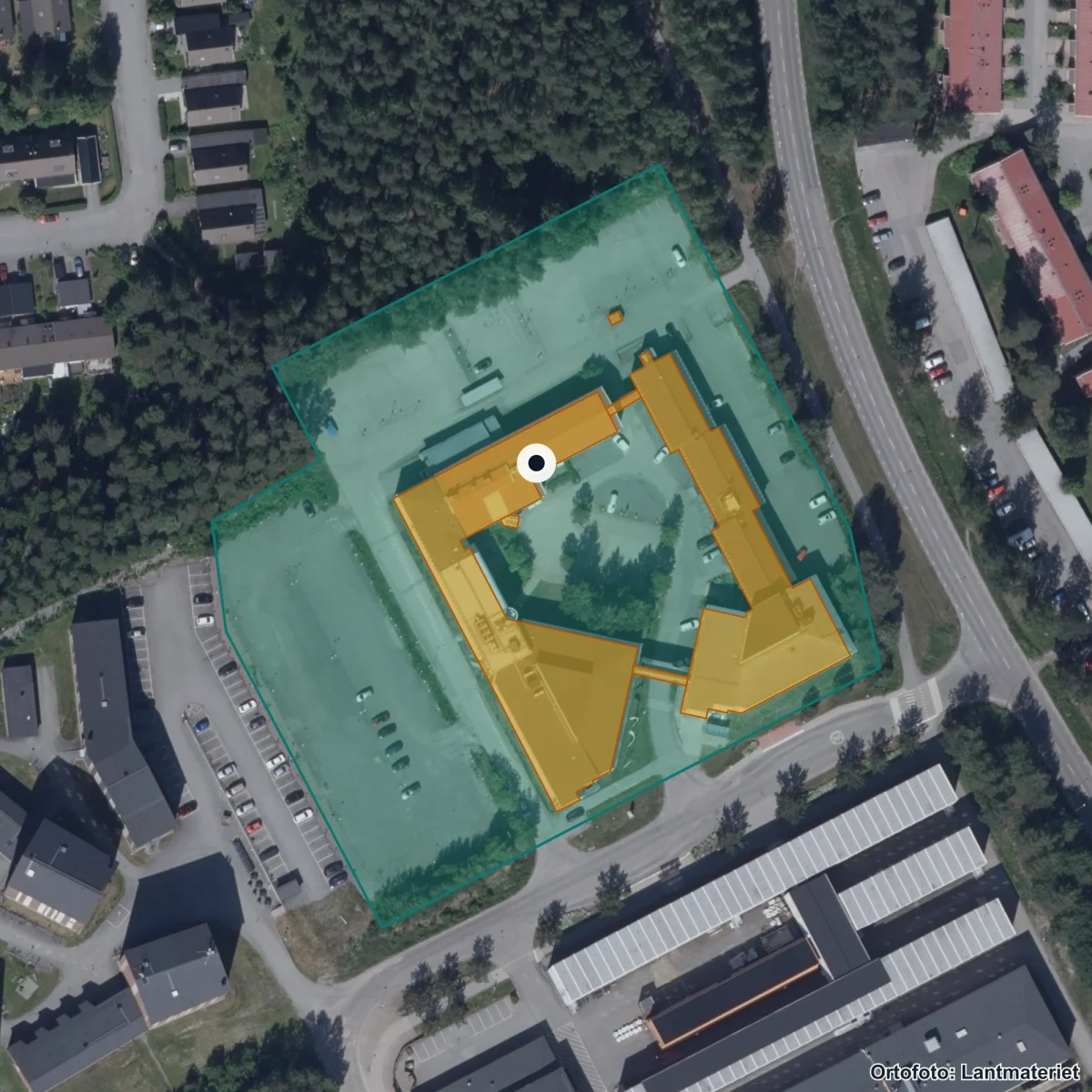 Flygbild över Vuxenutbildningen Luleå komvux, ortofoto från Lantmäteriet