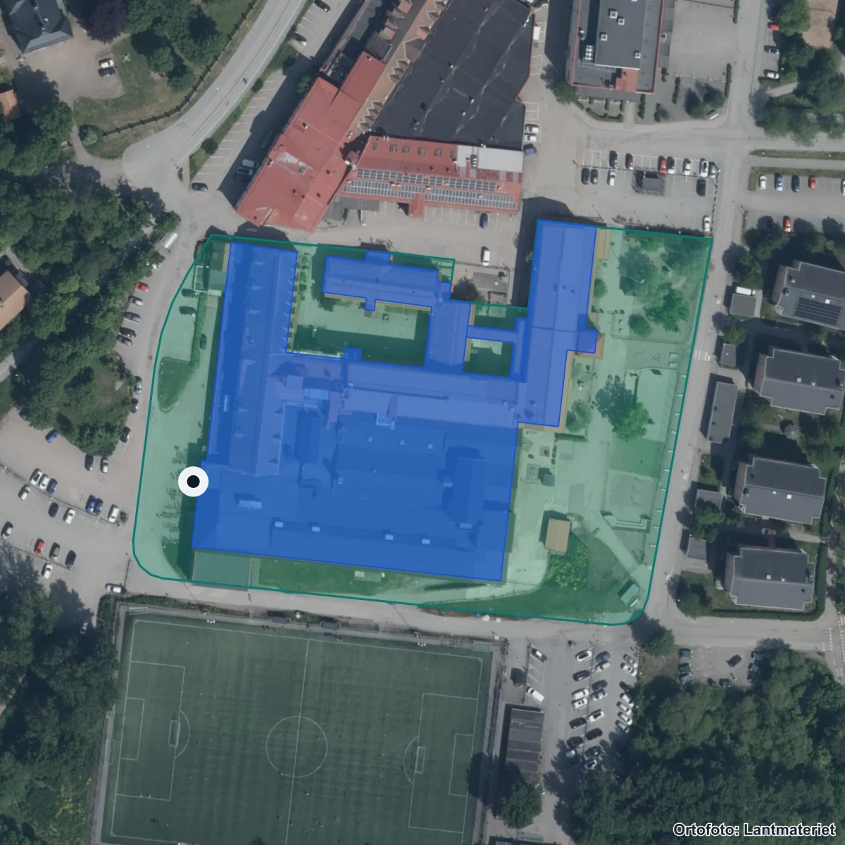 Flygbild över Uppsala yrkesgymnasium Ekeby, ortofoto från Lantmäteriet