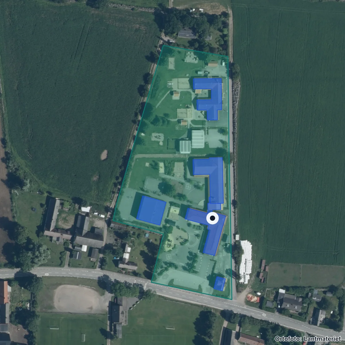 Flygbild över Edenryds skola, ortofoto från Lantmäteriet