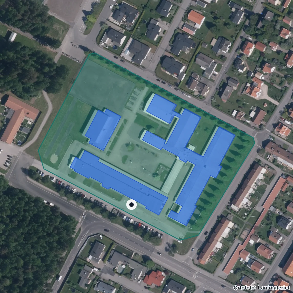 Flygbild över Dalängskolan, ortofoto från Lantmäteriet