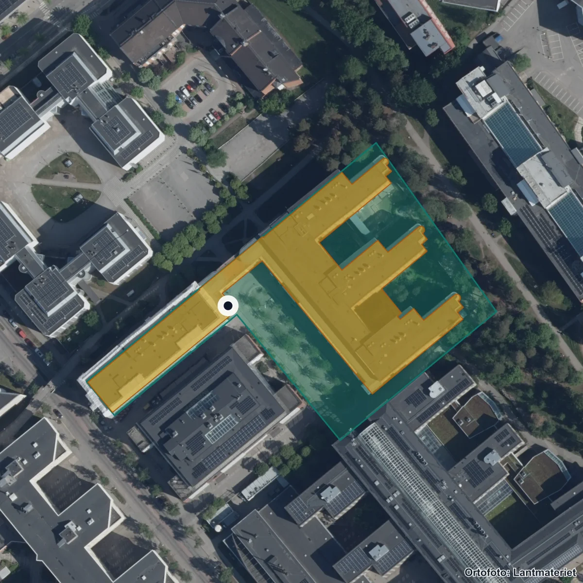 Flygbild över Komvux Kista, ortofoto från Lantmäteriet