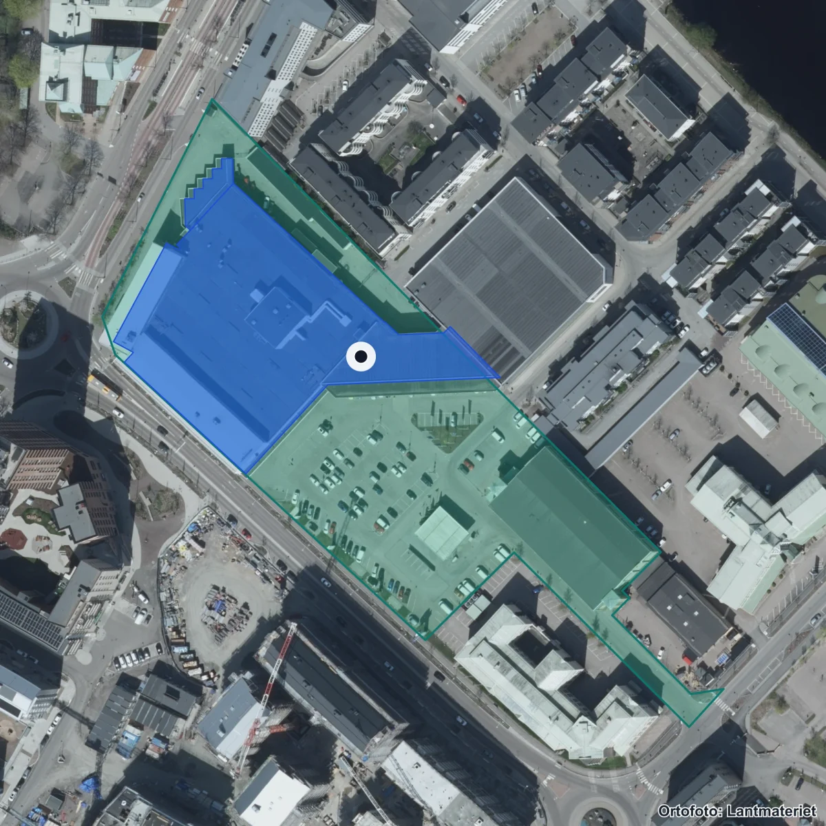 Flygbild över Praktiska Gymnasiet Karlstad, ortofoto från Lantmäteriet