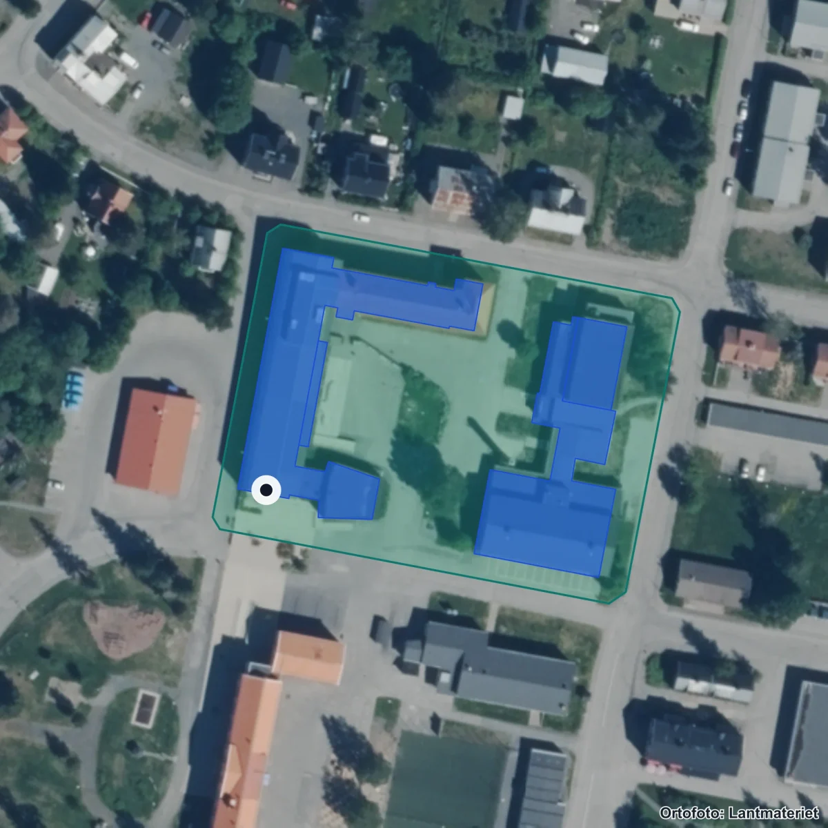 Flygbild över Bolidenskolan, ortofoto från Lantmäteriet