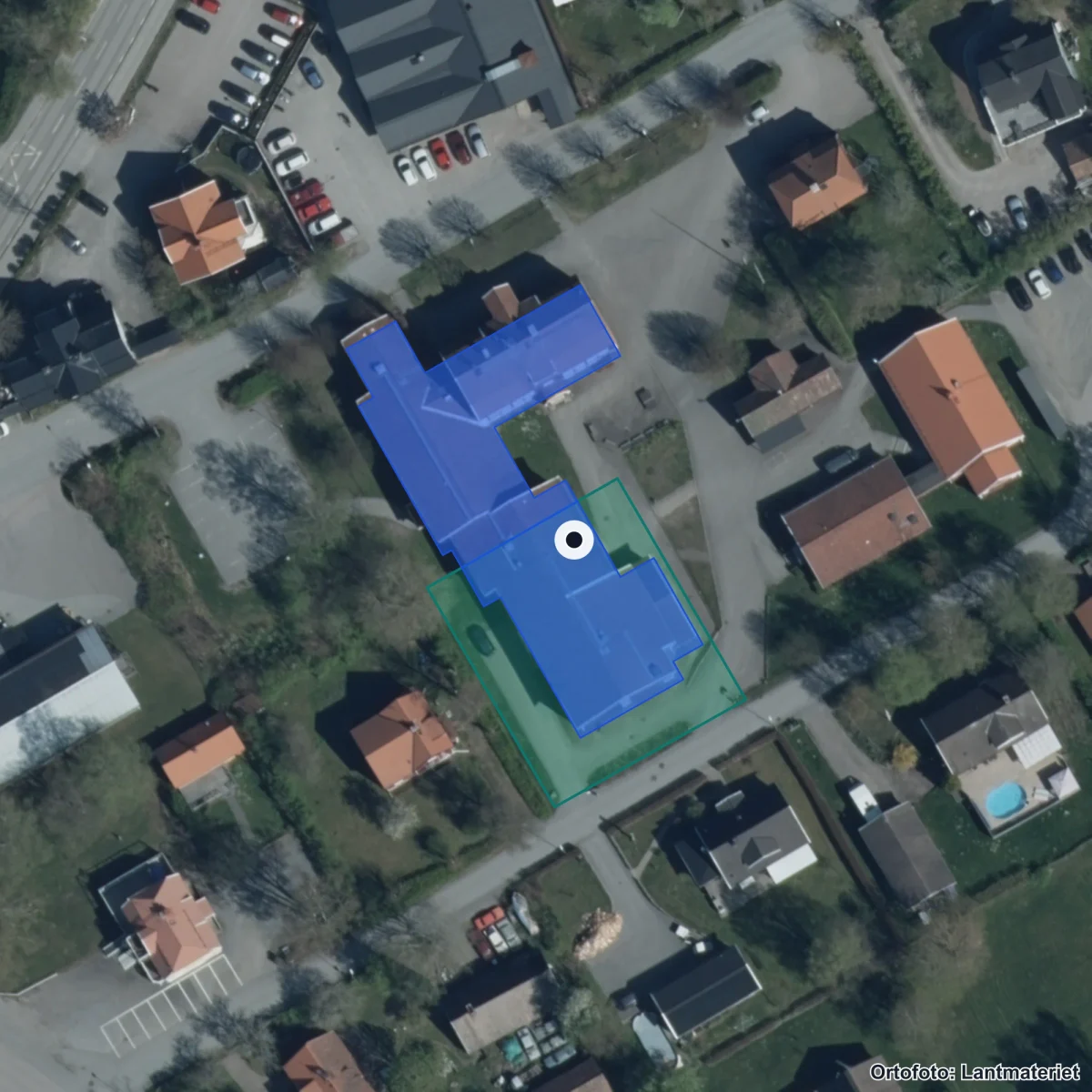Flygbild över Norrsundsskolan, ortofoto från Lantmäteriet