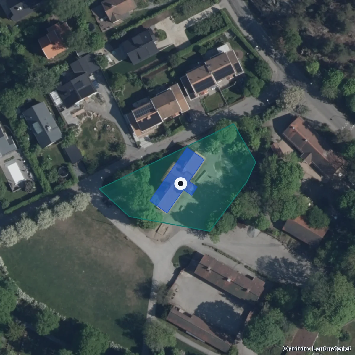 Flygbild över Bromma kyrkskola, ortofoto från Lantmäteriet