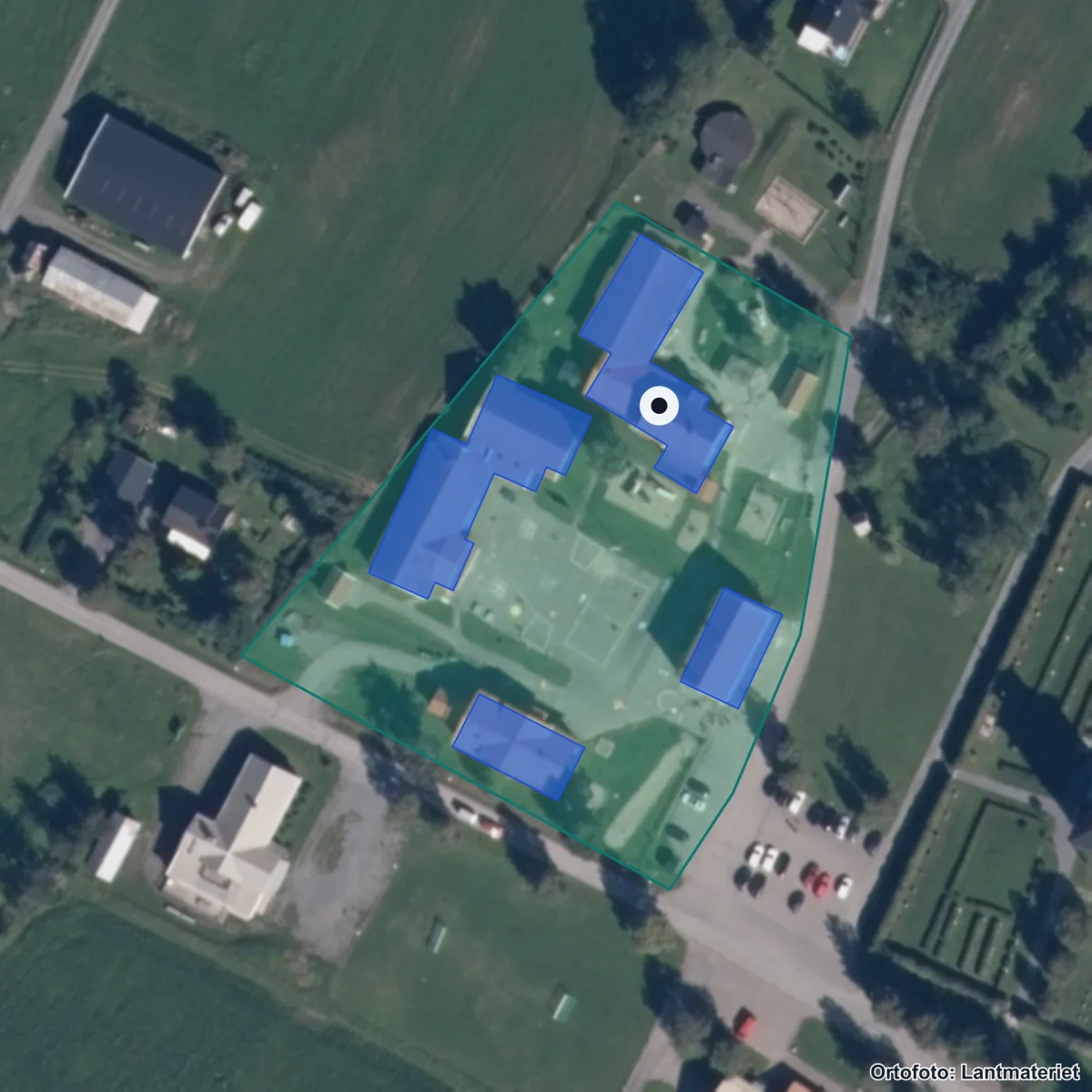 Flygbild över Aspås skola, ortofoto från Lantmäteriet
