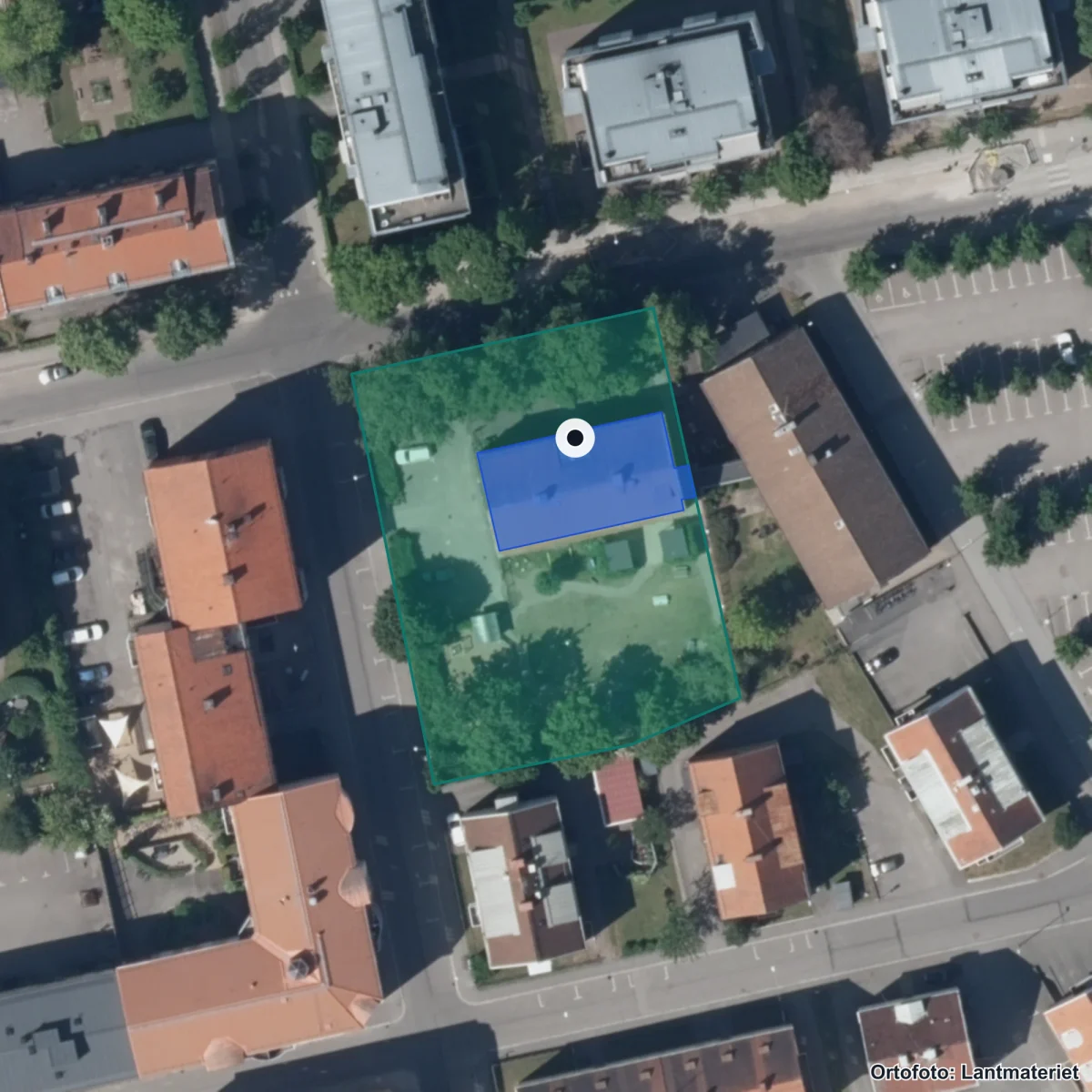 Flygbild över JENSEN grundskola Linköping, ortofoto från Lantmäteriet