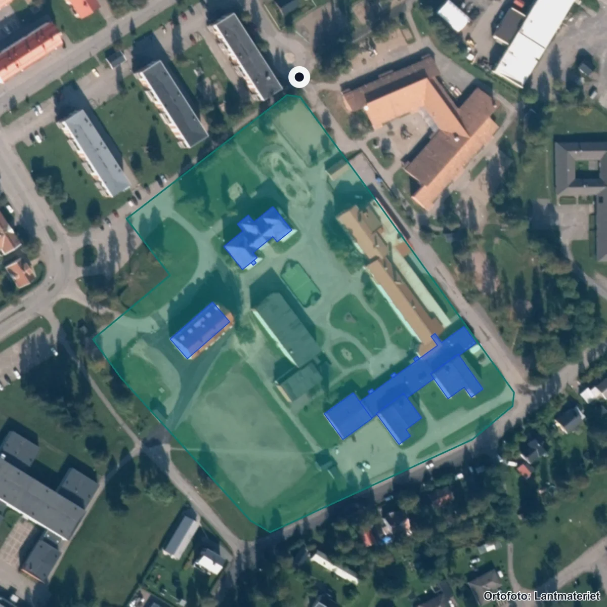 Flygbild över Vattudalsskolan, ortofoto från Lantmäteriet