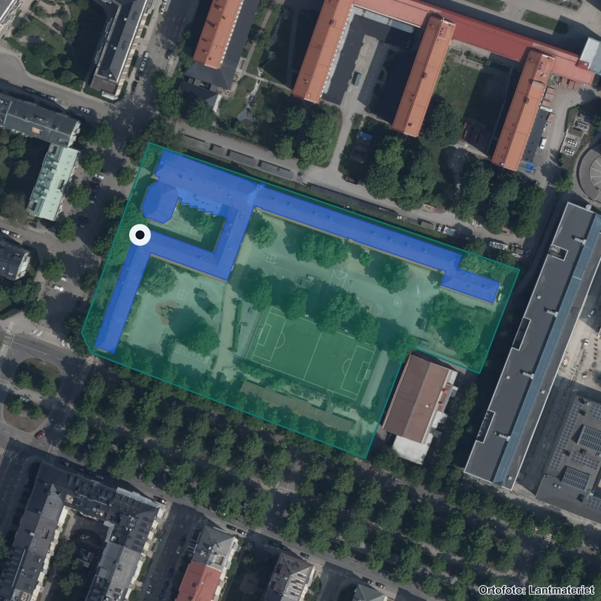 Flygbild över Gärdesskolan, ortofoto från Lantmäteriet