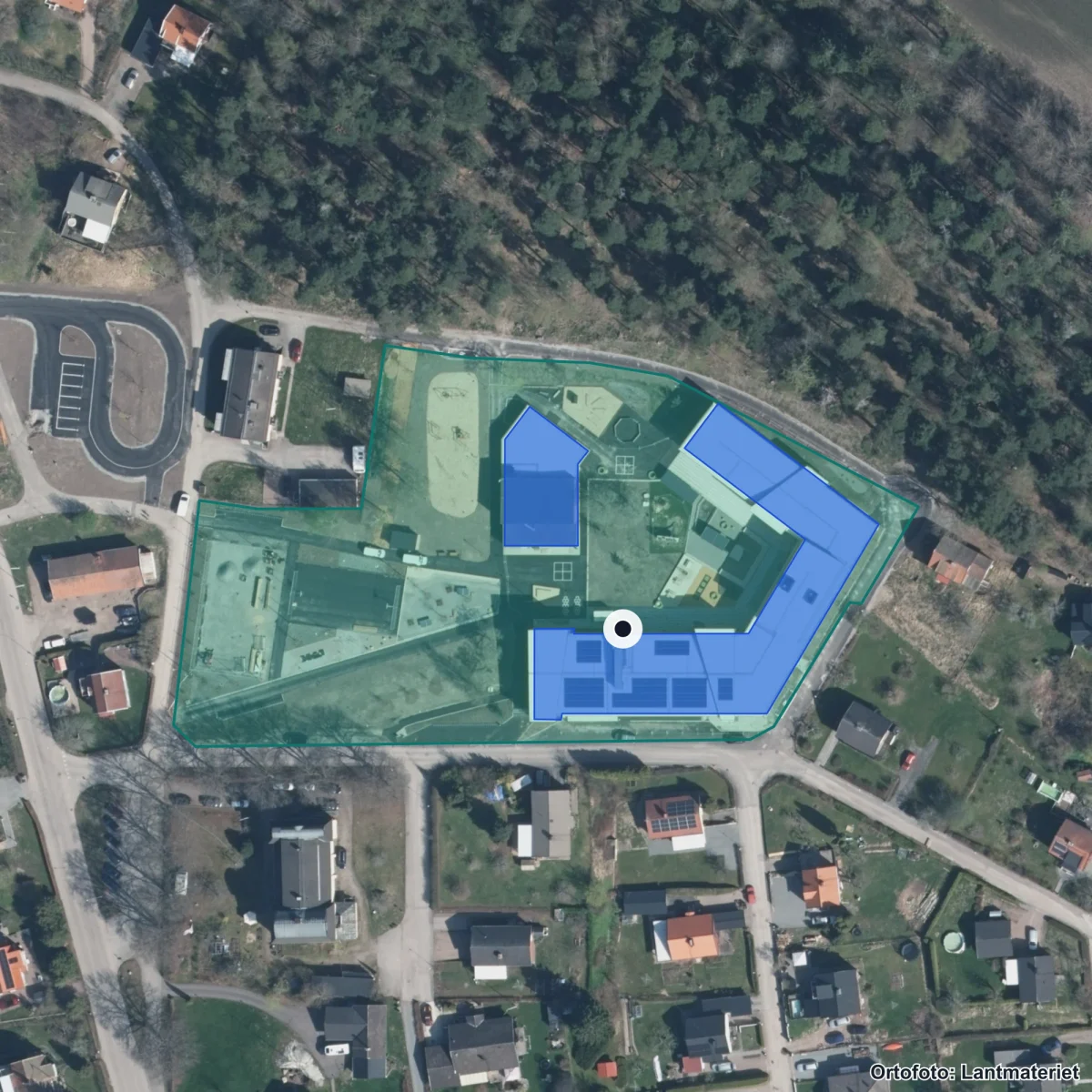 Flygbild över Näslundskolan, ortofoto från Lantmäteriet