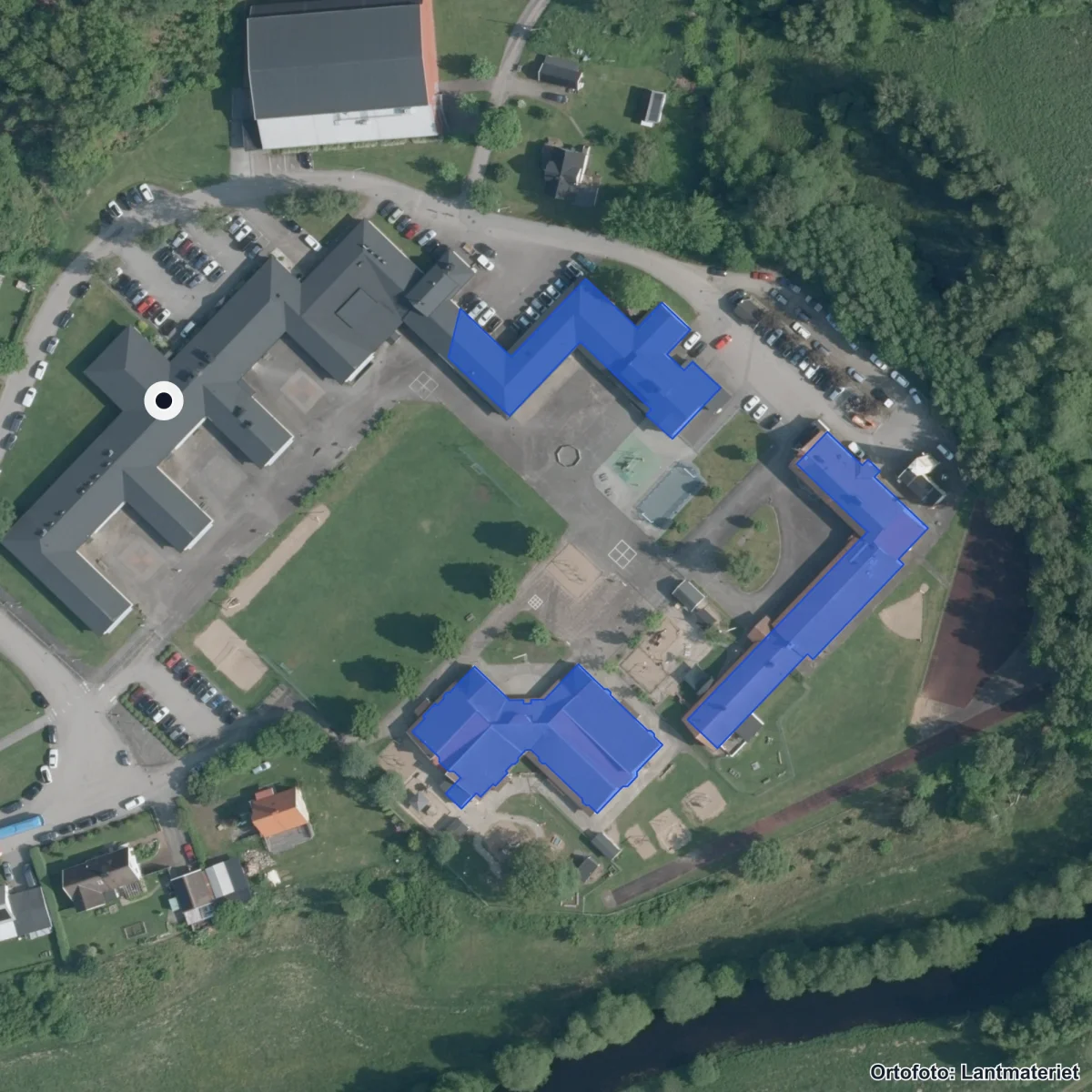 Flygbild över Apelskolan, ortofoto från Lantmäteriet