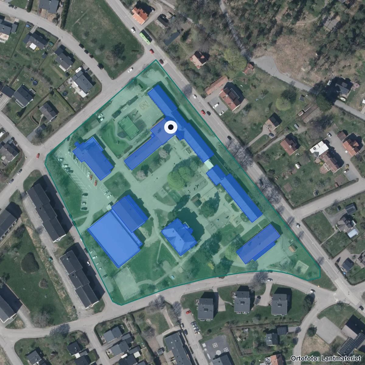 Flygbild över Malmaskolan, ortofoto från Lantmäteriet