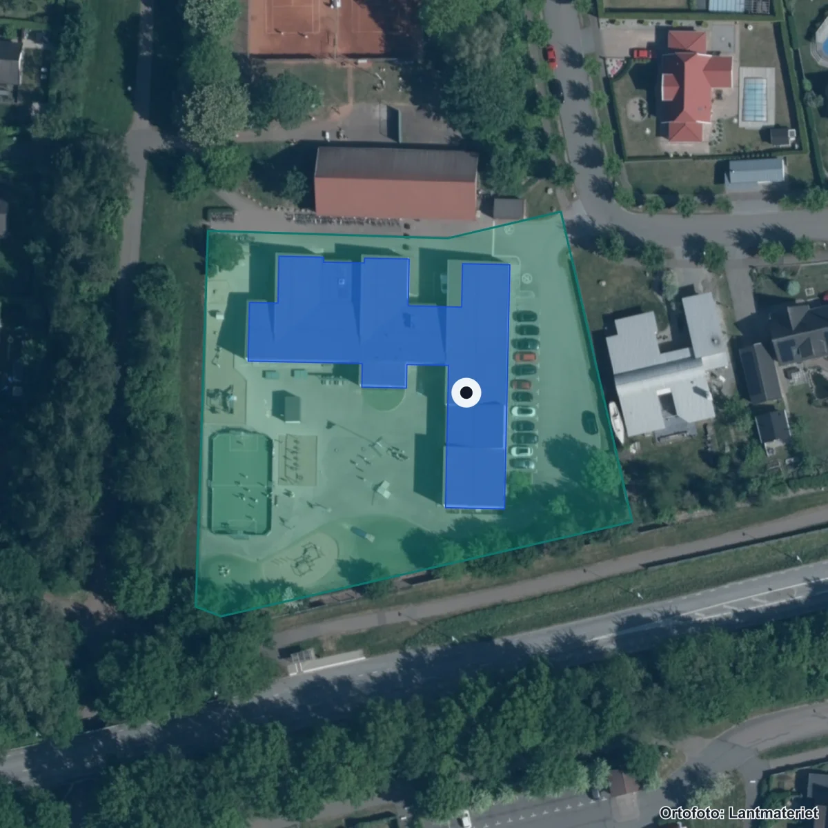 Flygbild över Ramlösa friskola, ortofoto från Lantmäteriet