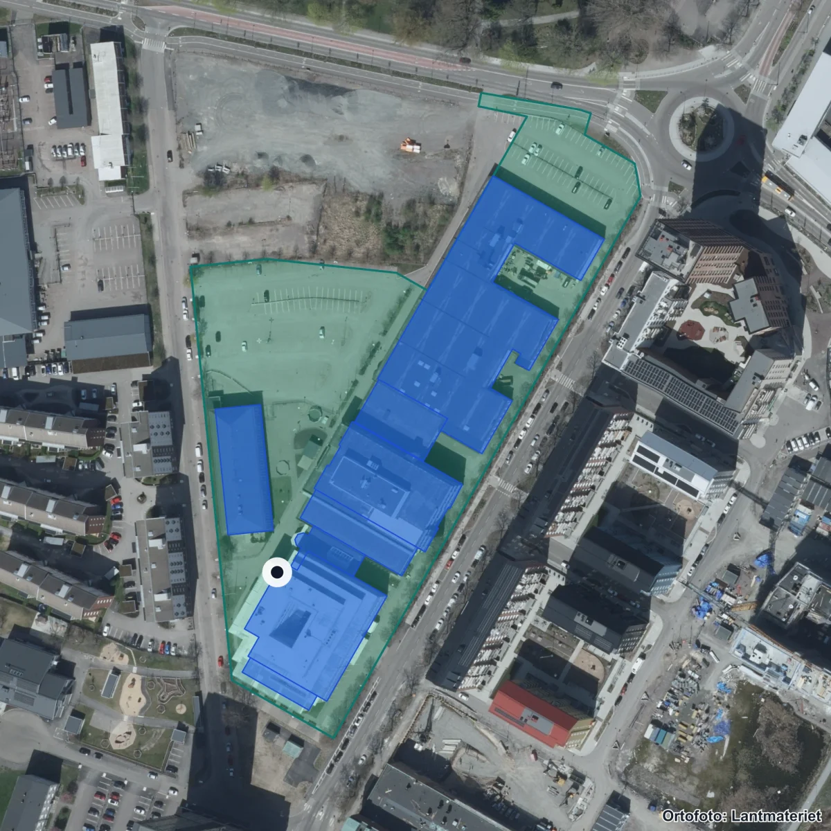 Flygbild över NTI Gymnasiet Karlstad, ortofoto från Lantmäteriet