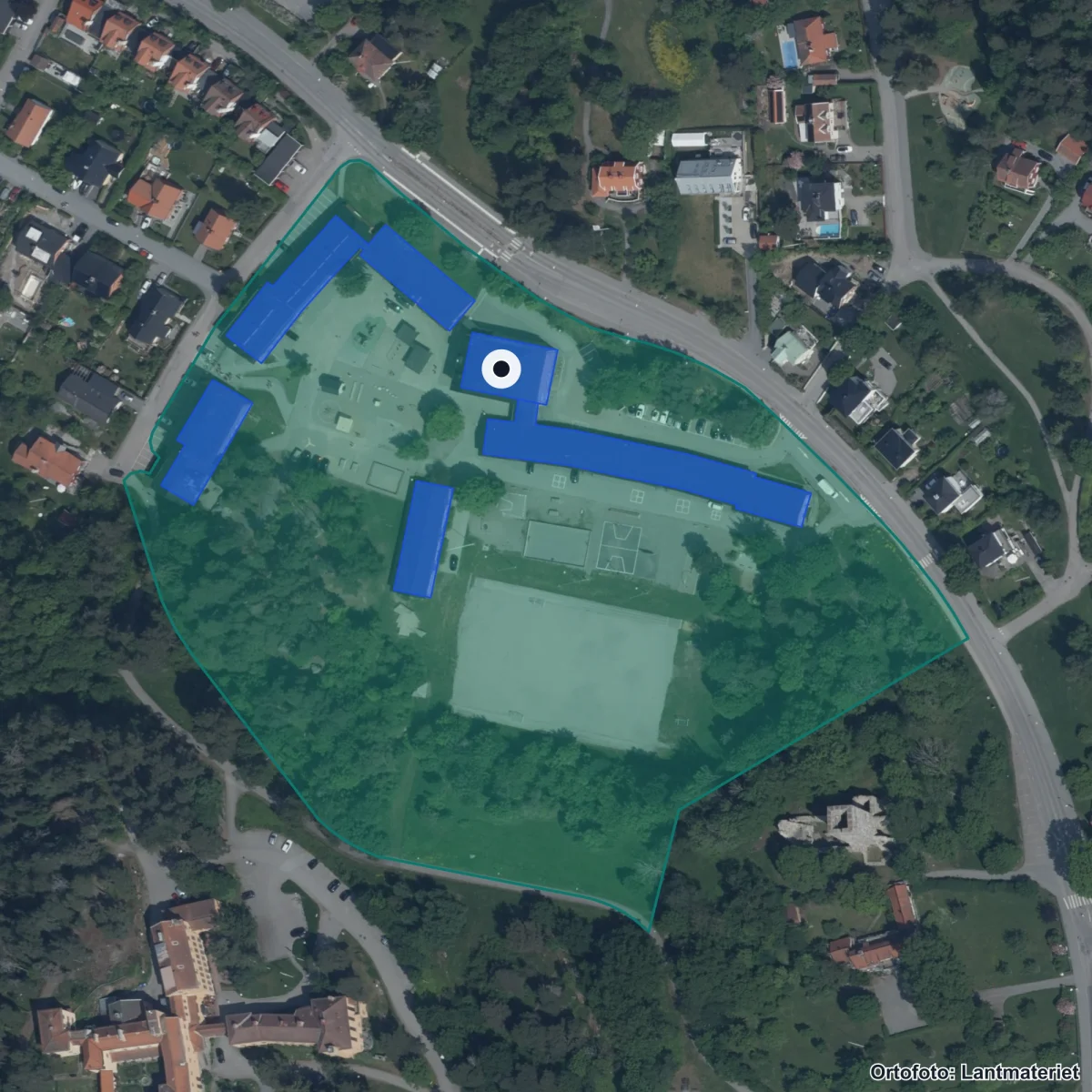 Flygbild över S:t Pers skola, ortofoto från Lantmäteriet