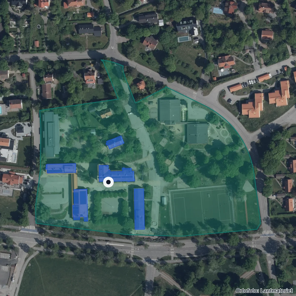 Flygbild över Vasaskolan, ortofoto från Lantmäteriet