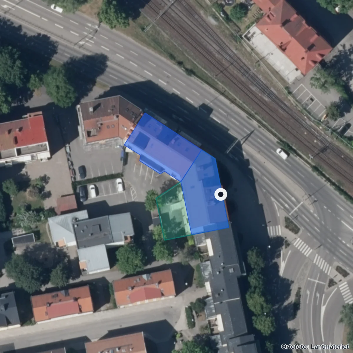 Flygbild över KLARA Teoretiska Gymnasium Linköping, ortofoto från Lantmäteriet