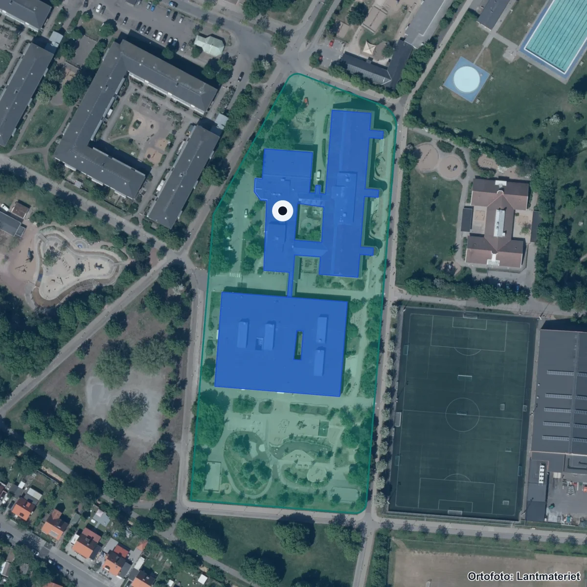 Flygbild över Örtagårdsskolan 7-9, ortofoto från Lantmäteriet