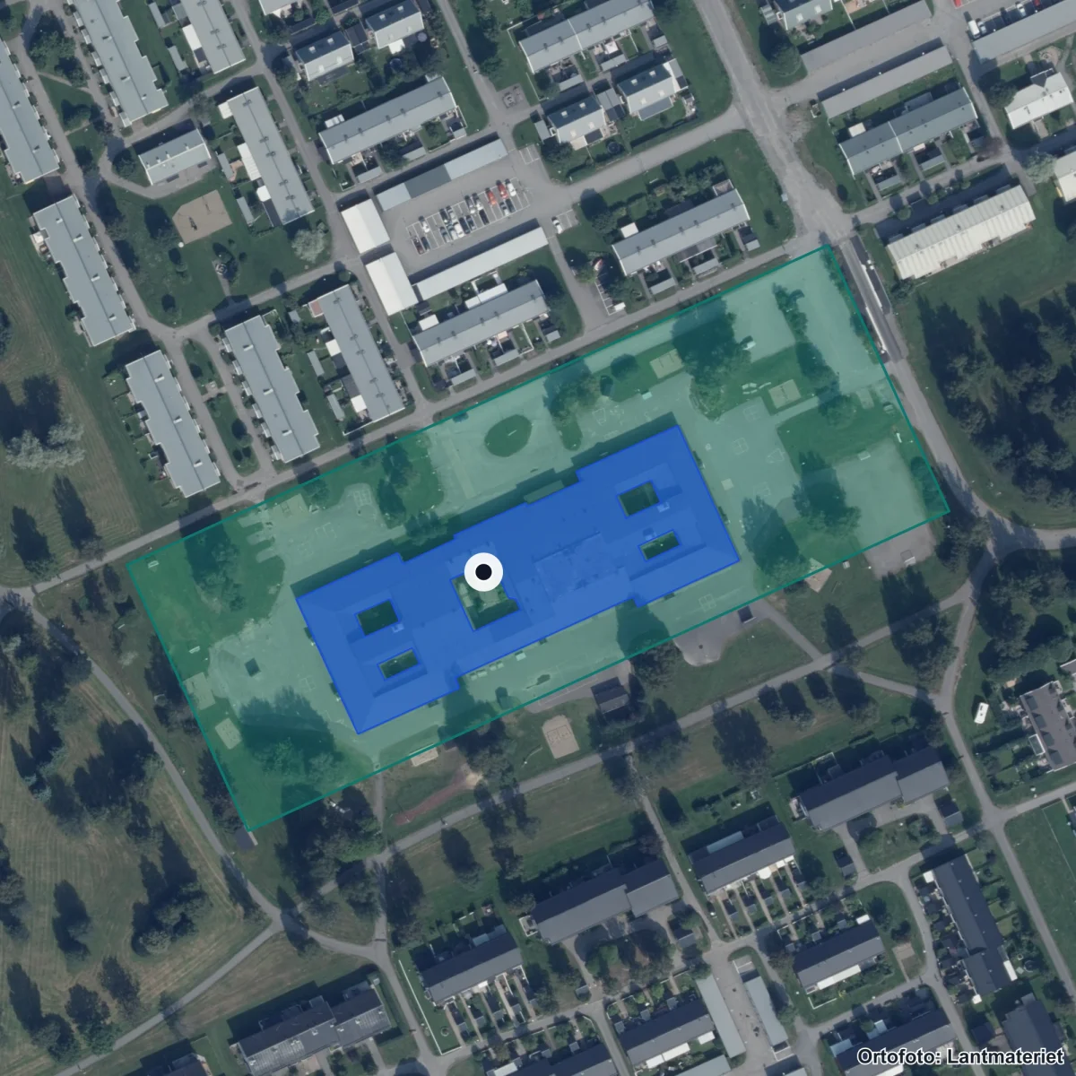Flygbild över Tuböleskolan, ortofoto från Lantmäteriet