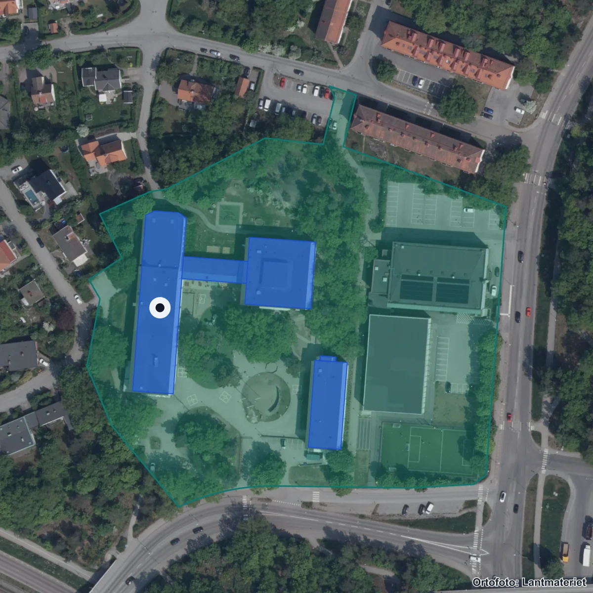 Flygbild över Christinaskolan, ortofoto från Lantmäteriet