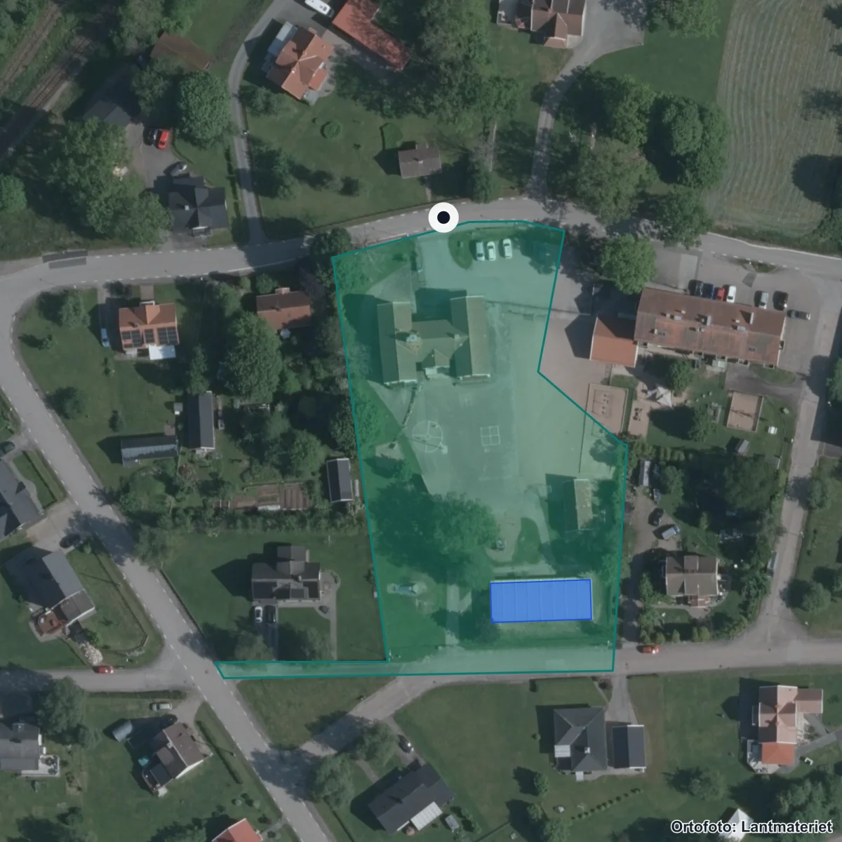 Flygbild över Landeryds skola, ortofoto från Lantmäteriet