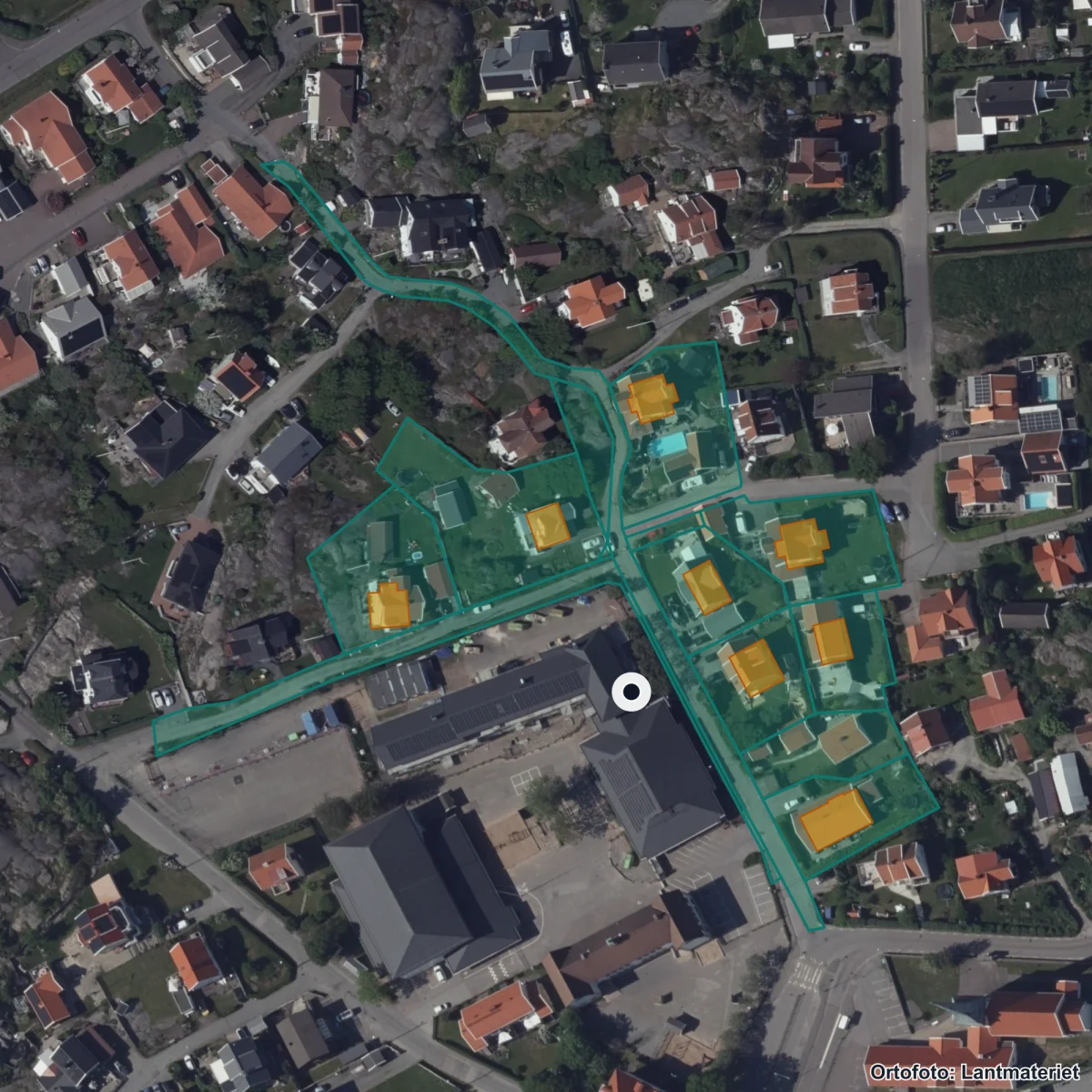 Flygbild över Bergagårdsskolan, ortofoto från Lantmäteriet