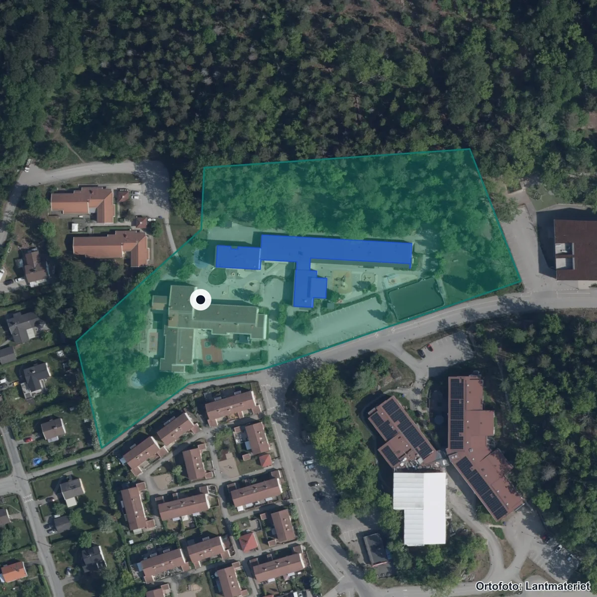Flygbild över Lindskolan, ortofoto från Lantmäteriet