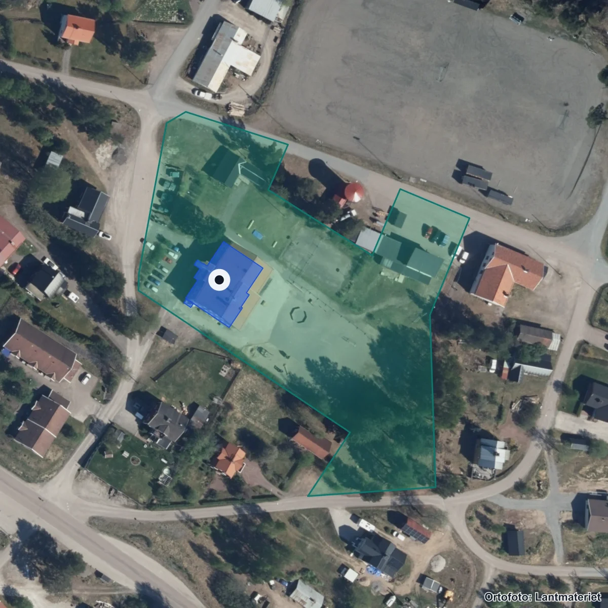 Flygbild över Linghedsskolan, ortofoto från Lantmäteriet