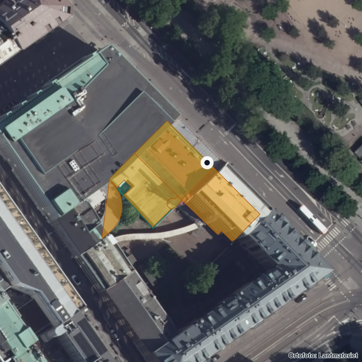 Flygbild över Ingrid Segerstedts gymnasium, ortofoto från Lantmäteriet