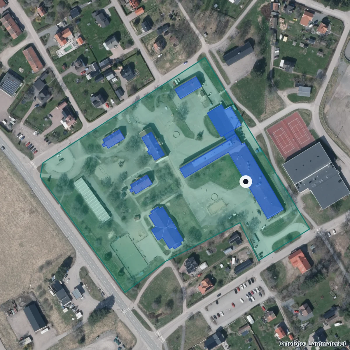 Flygbild över Malmaskolan, ortofoto från Lantmäteriet
