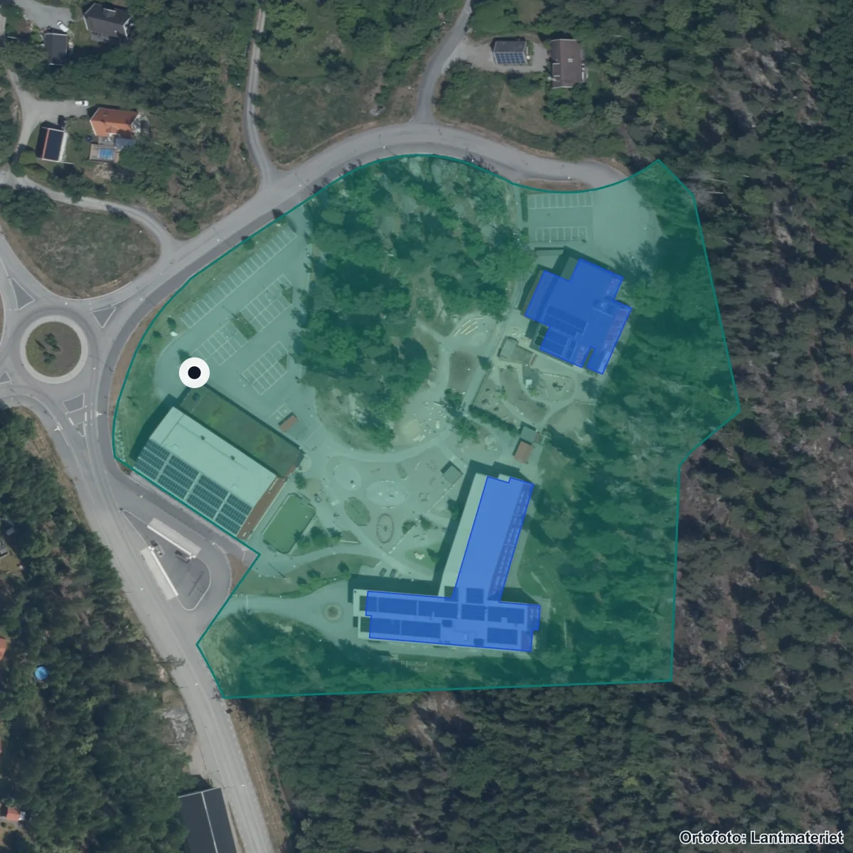 Flygbild över Viksbergskolan, ortofoto från Lantmäteriet