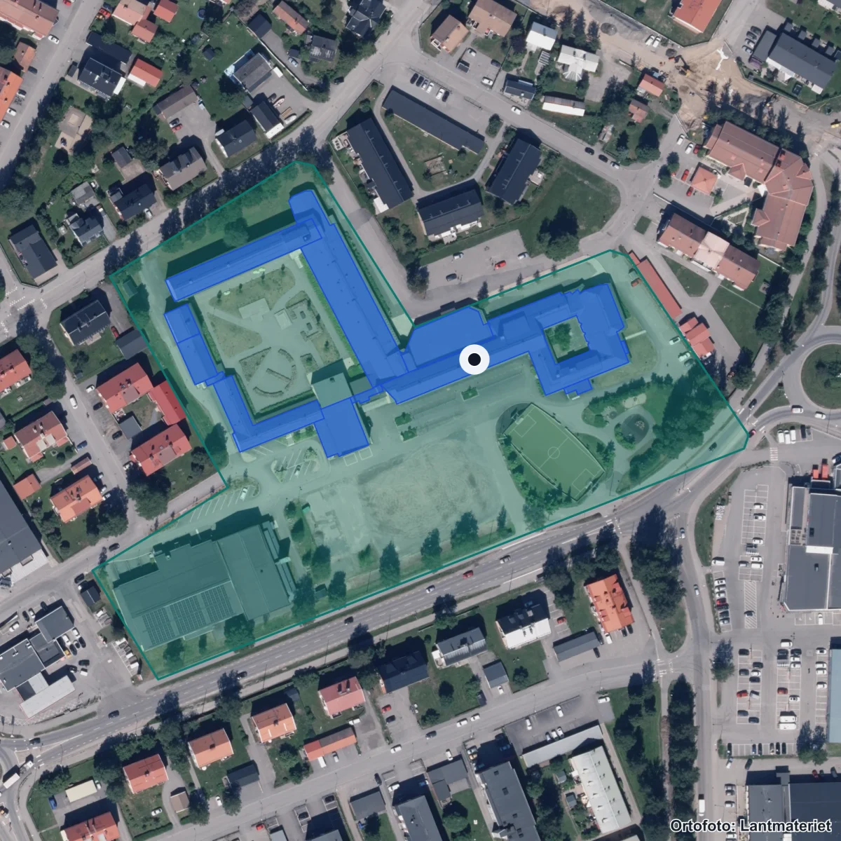 Flygbild över Tegs Centralskola, ortofoto från Lantmäteriet