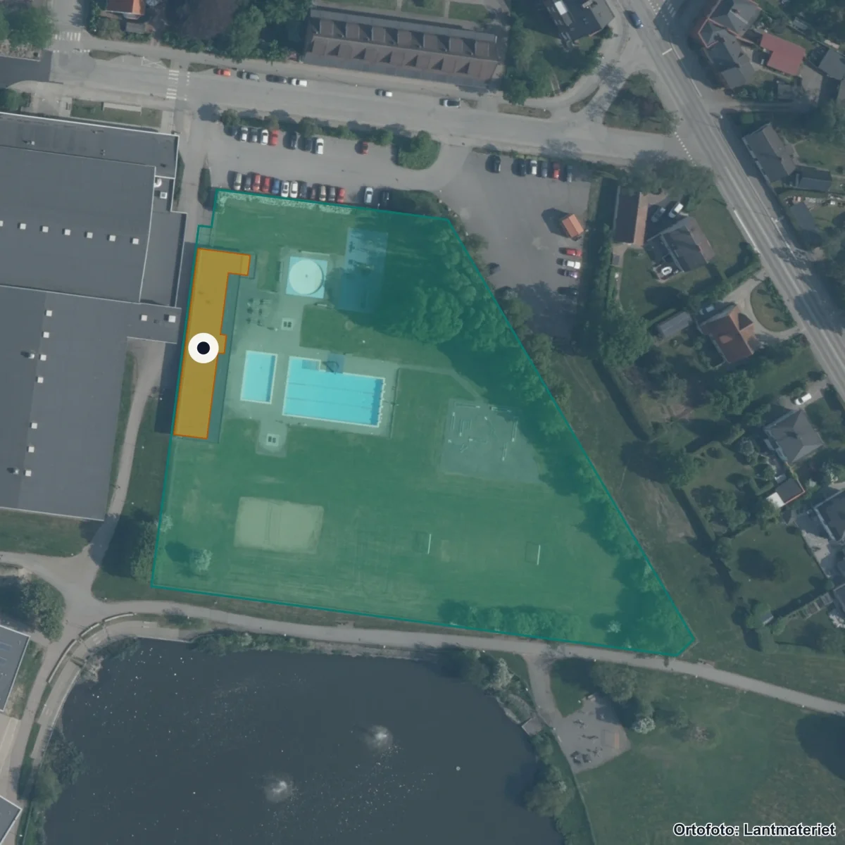 Flygbild över Rutgerskolan, ortofoto från Lantmäteriet