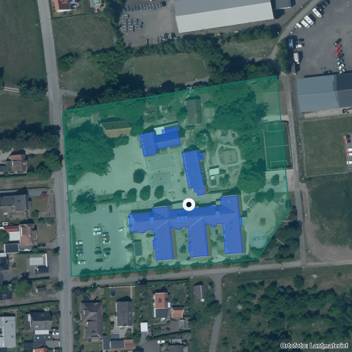 Flygbild över Montessori Bjerred, ortofoto från Lantmäteriet