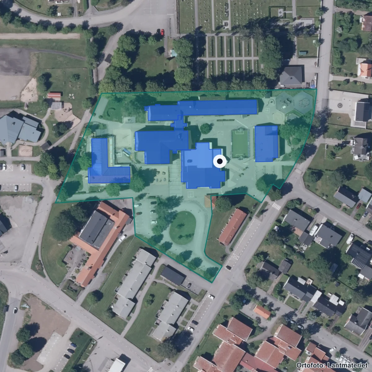 Flygbild över Söraby skola, ortofoto från Lantmäteriet
