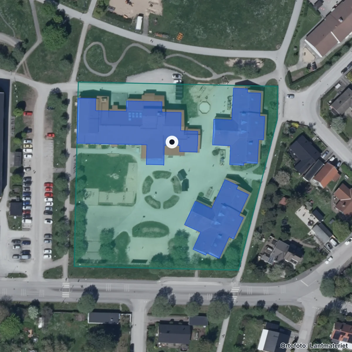 Flygbild över Tjelvarskolan, ortofoto från Lantmäteriet