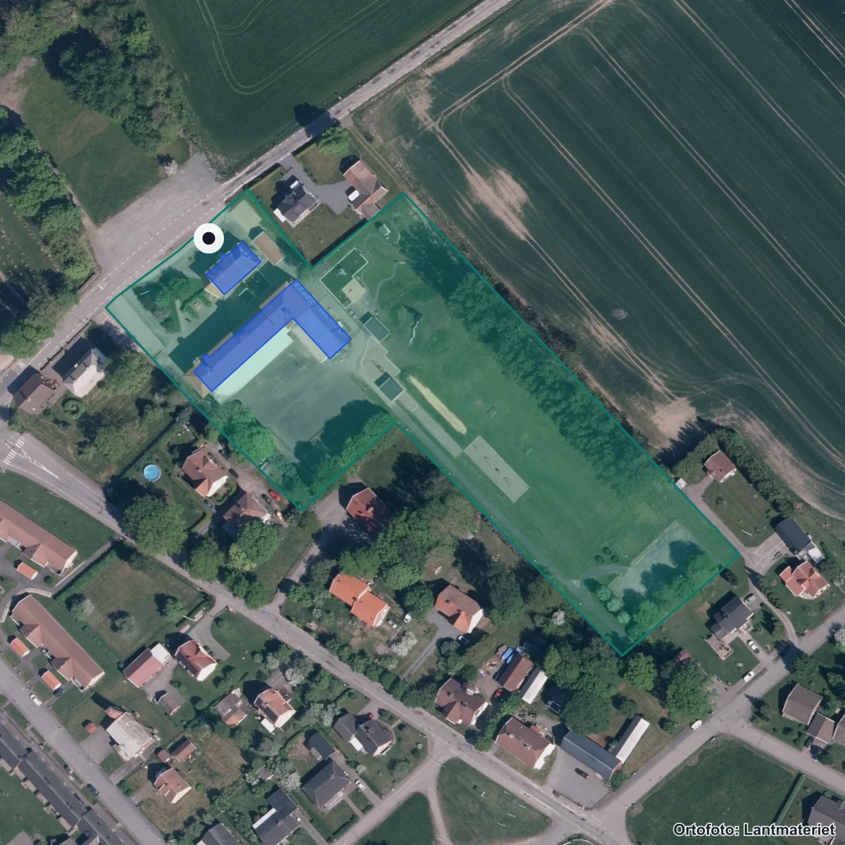 Flygbild över Tuns skola, ortofoto från Lantmäteriet