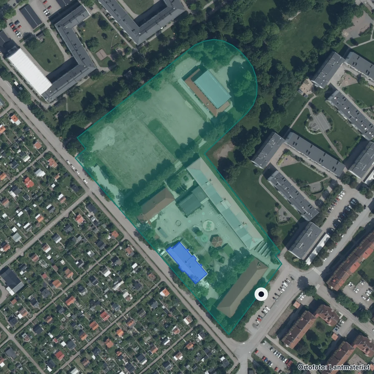 Flygbild över Tunabergsskolan, ortofoto från Lantmäteriet