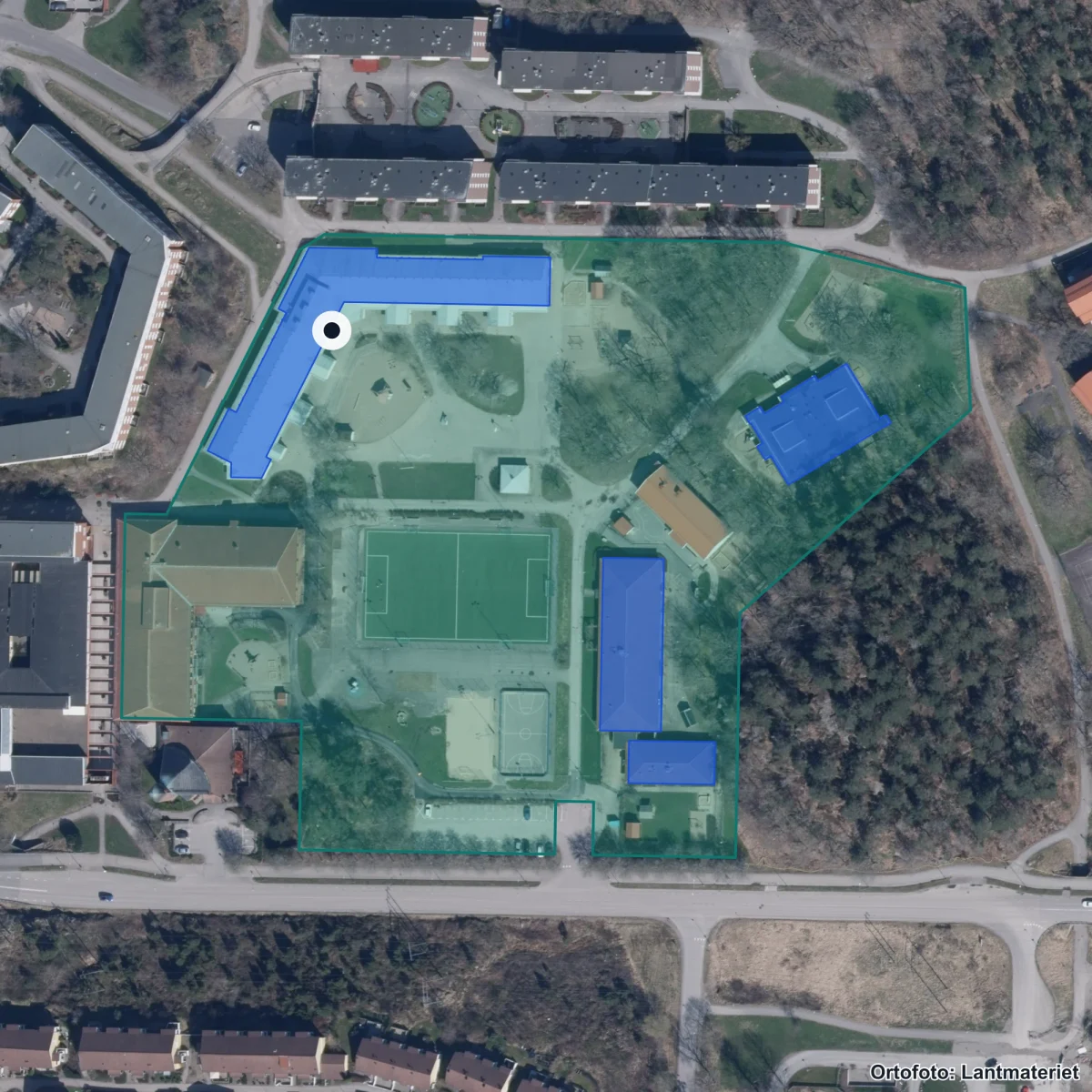 Flygbild över Dalabergsskolan, ortofoto från Lantmäteriet