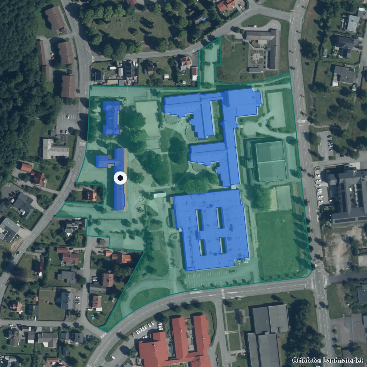 Flygbild över Alvikenskolan, ortofoto från Lantmäteriet