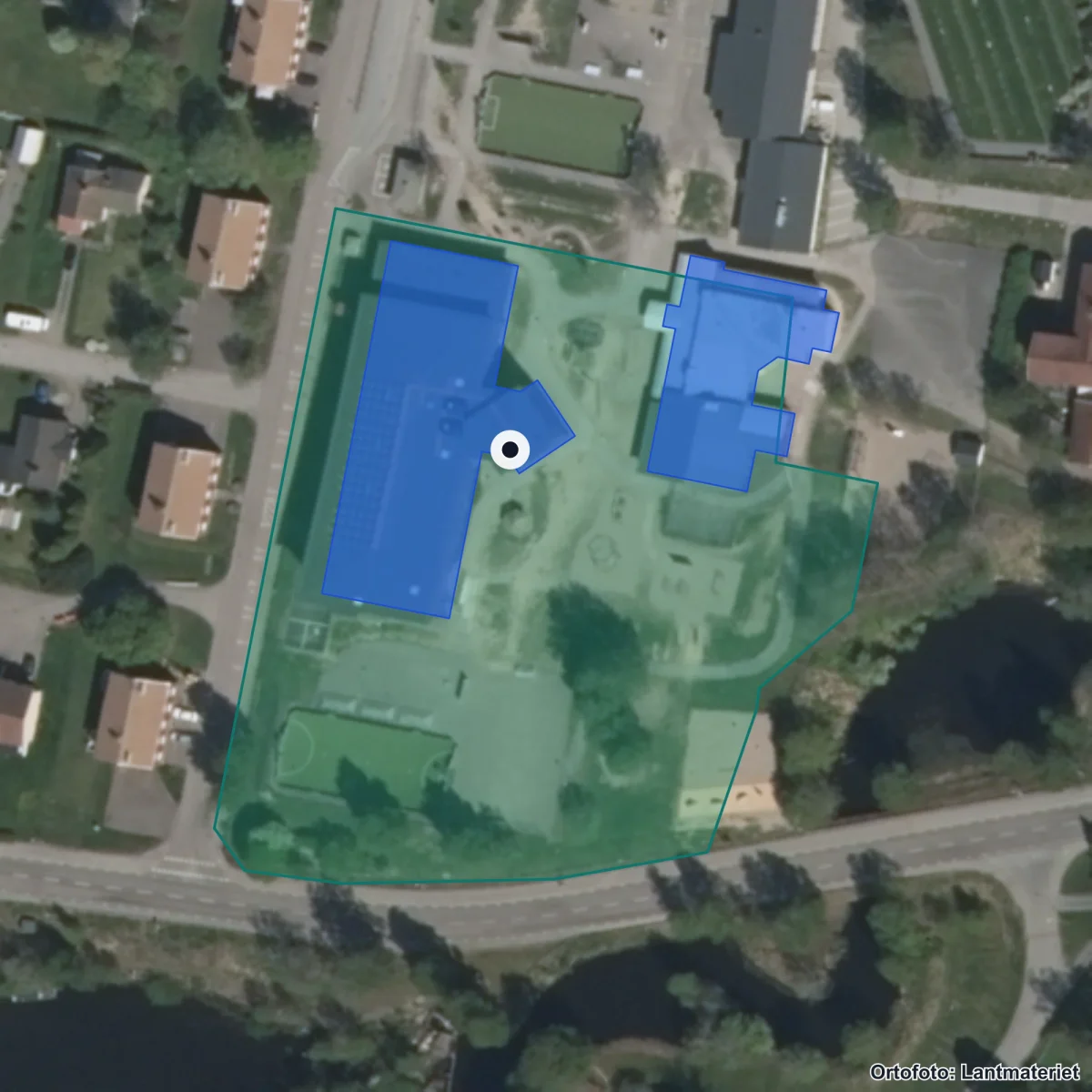 Flygbild över Nordmarkens skola H, ortofoto från Lantmäteriet