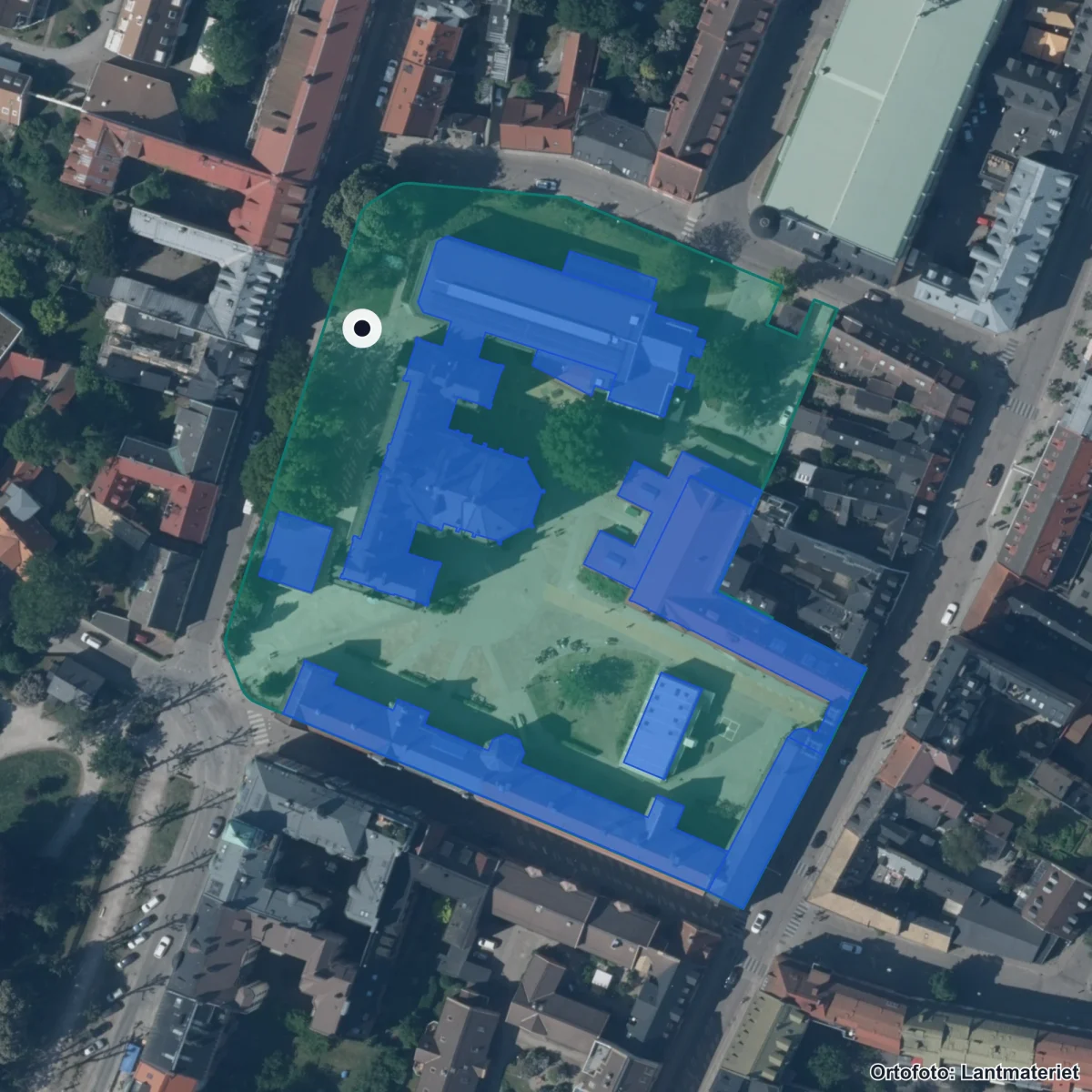 Flygbild över Katedralskolan, ortofoto från Lantmäteriet