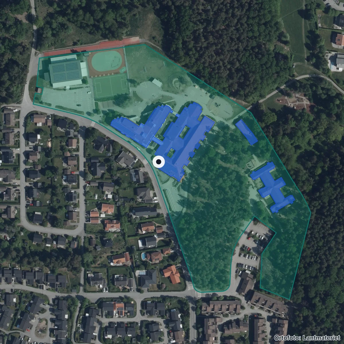 Flygbild över Vallatorpsskolan, ortofoto från Lantmäteriet
